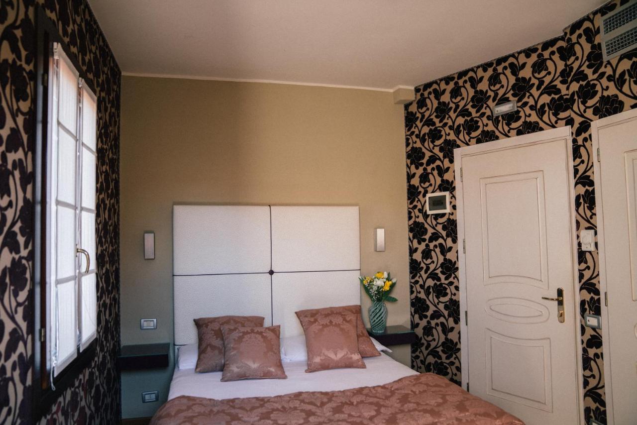 Palace Bed and breakfast 3*
