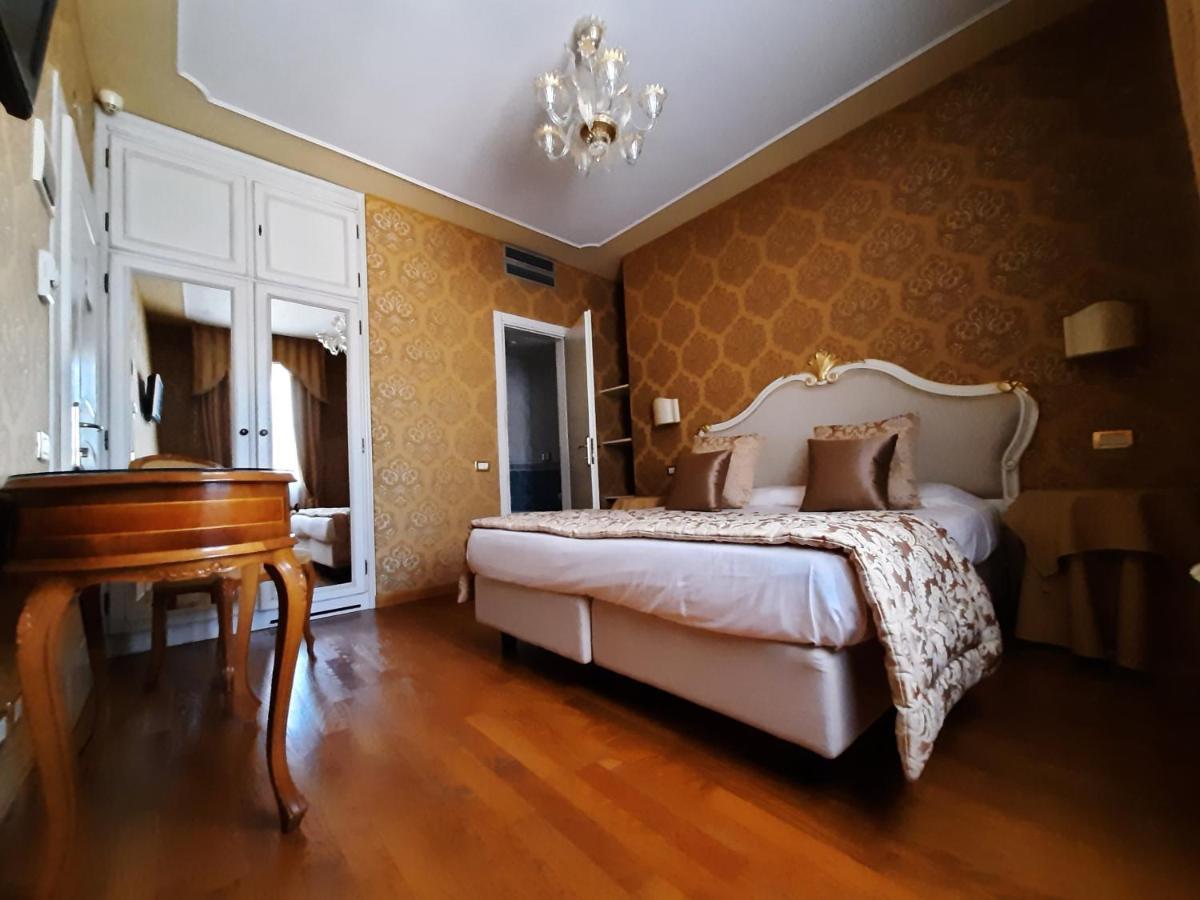 Palace Bed and breakfast